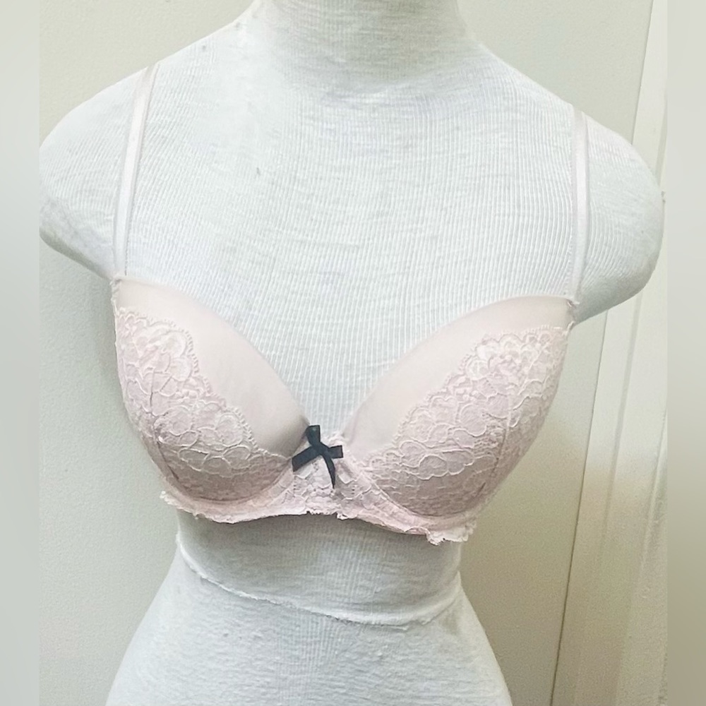 Victoria Secret Bra - Picture 3 of 5